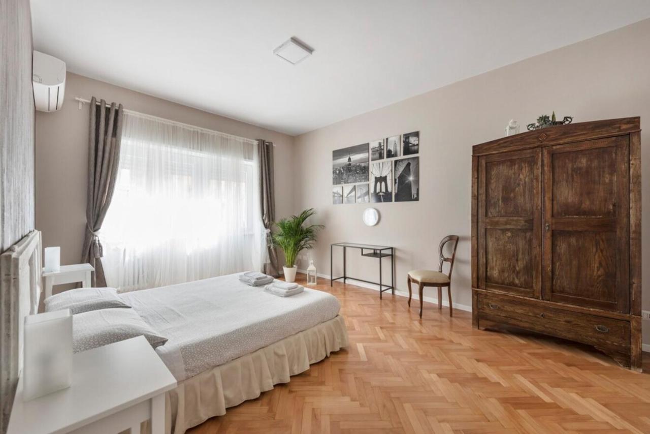 Apartmán Regina Luxury Flat Řím Exteriér fotografie