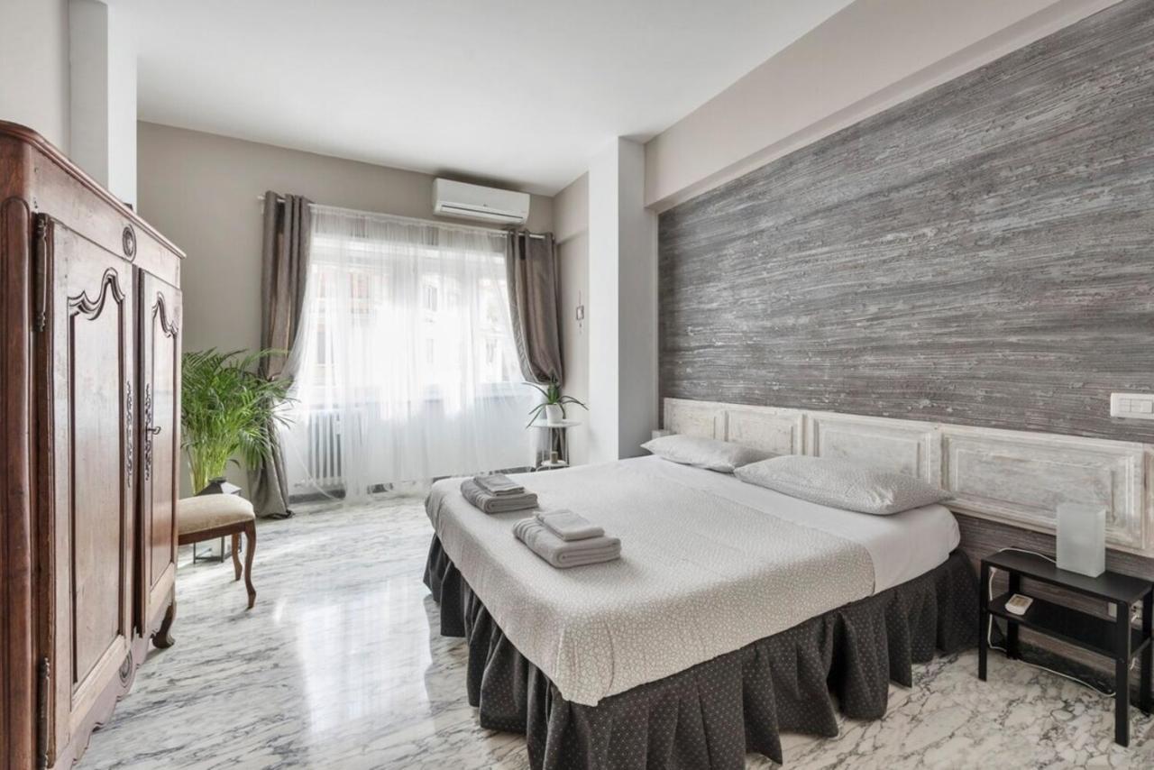Apartmán Regina Luxury Flat Řím Exteriér fotografie