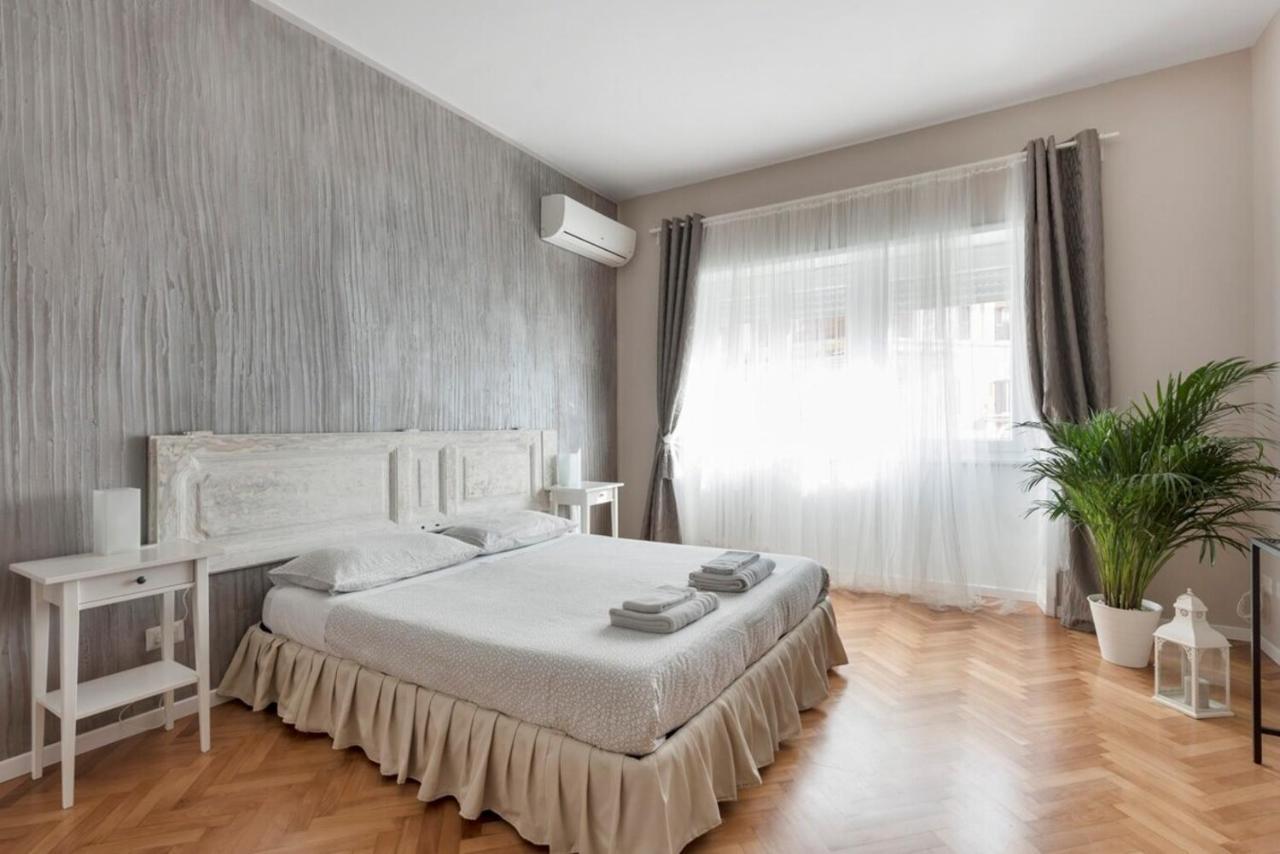 Apartmán Regina Luxury Flat Řím Exteriér fotografie